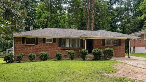 Homes For Sale - 2718 SW Connally Drive Dr<br/> Atlanta, GA 30311