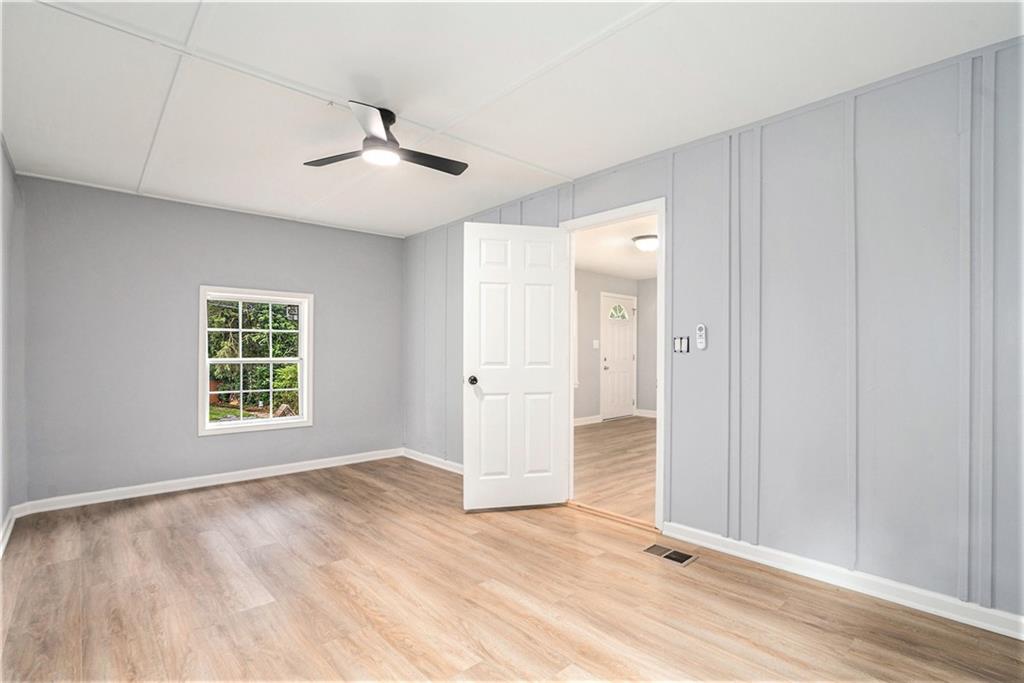 ROCKIN HILL MANOR - Residential