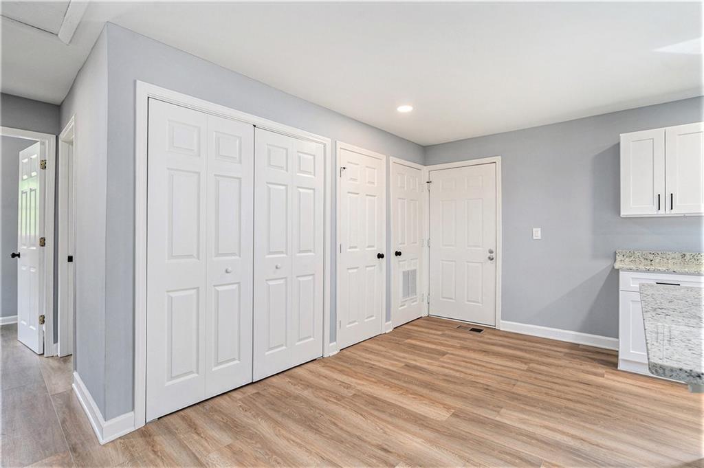 ROCKIN HILL MANOR - Residential