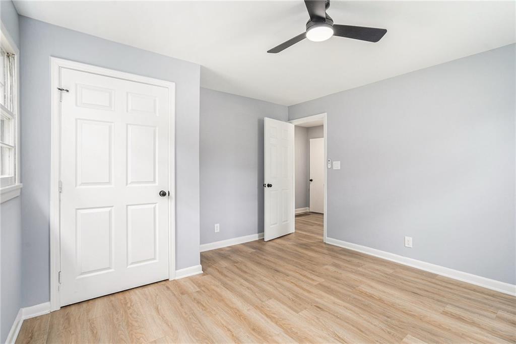 ROCKIN HILL MANOR - Residential