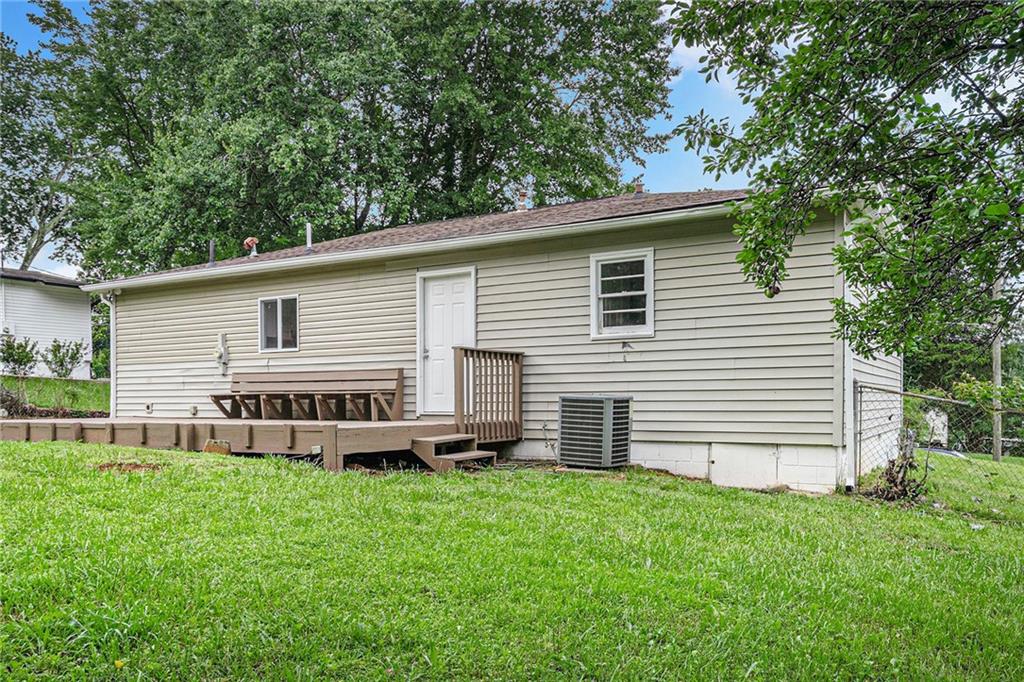 ROCKIN HILL MANOR - Residential