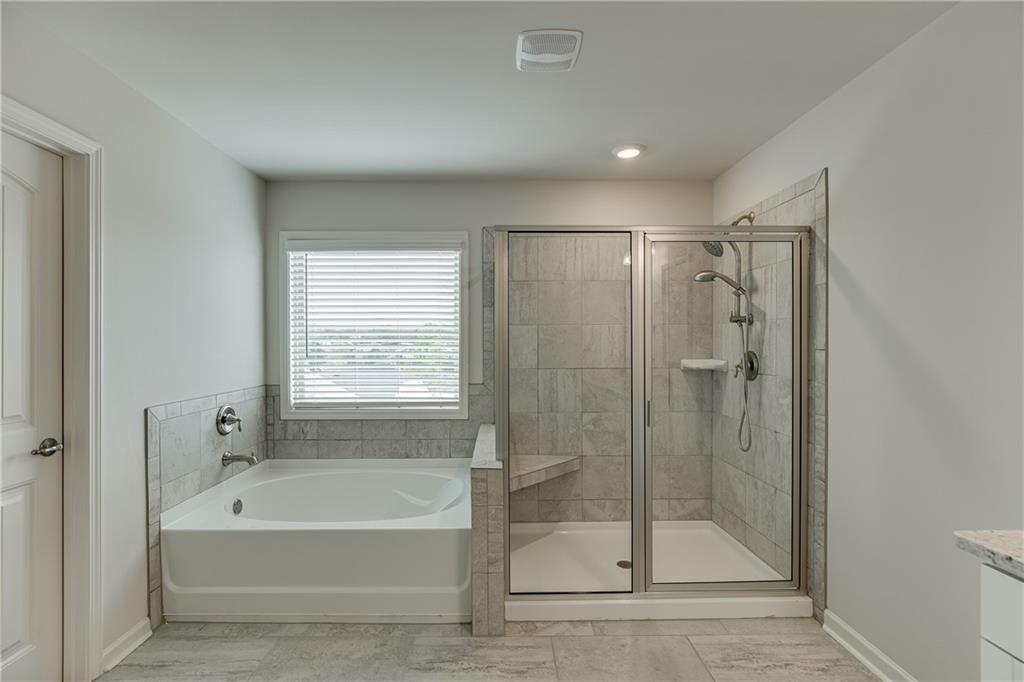 7208 Whitewater Drive, Flowery Branch, Georgia image 38