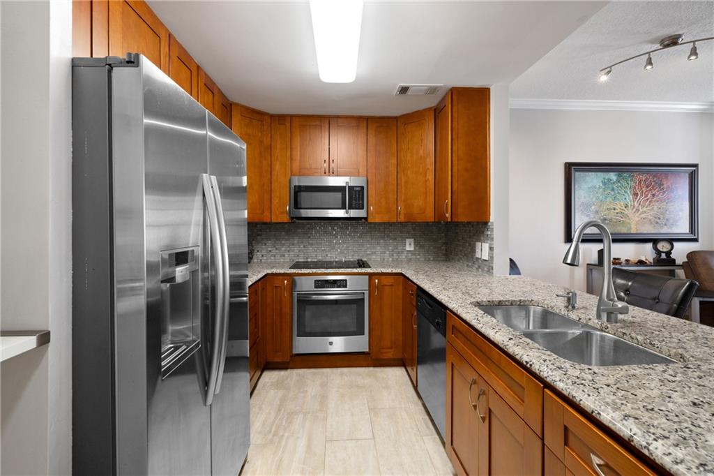 1101 Juniper Street NE 1216