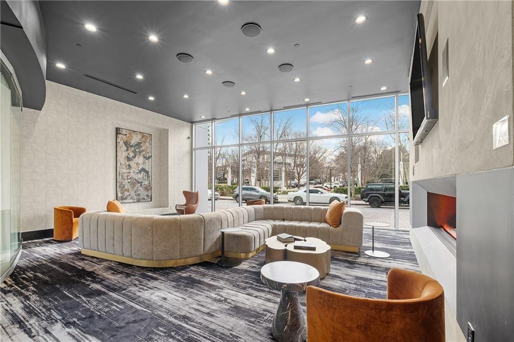 3324 Peachtree Road NE 1510