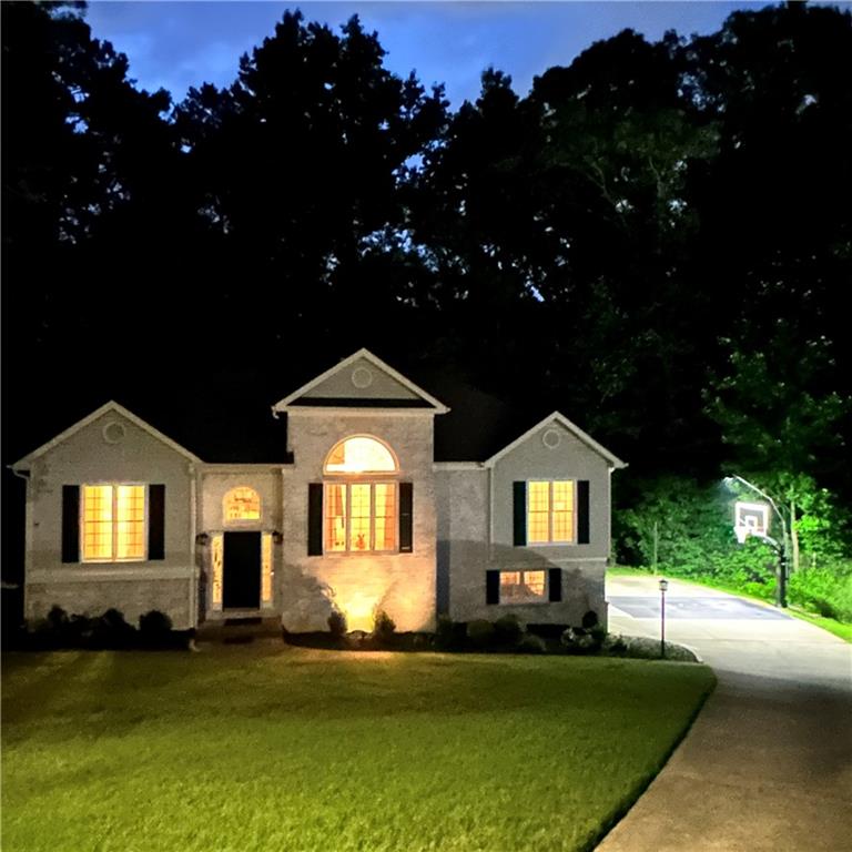 160 Camden Woods Place