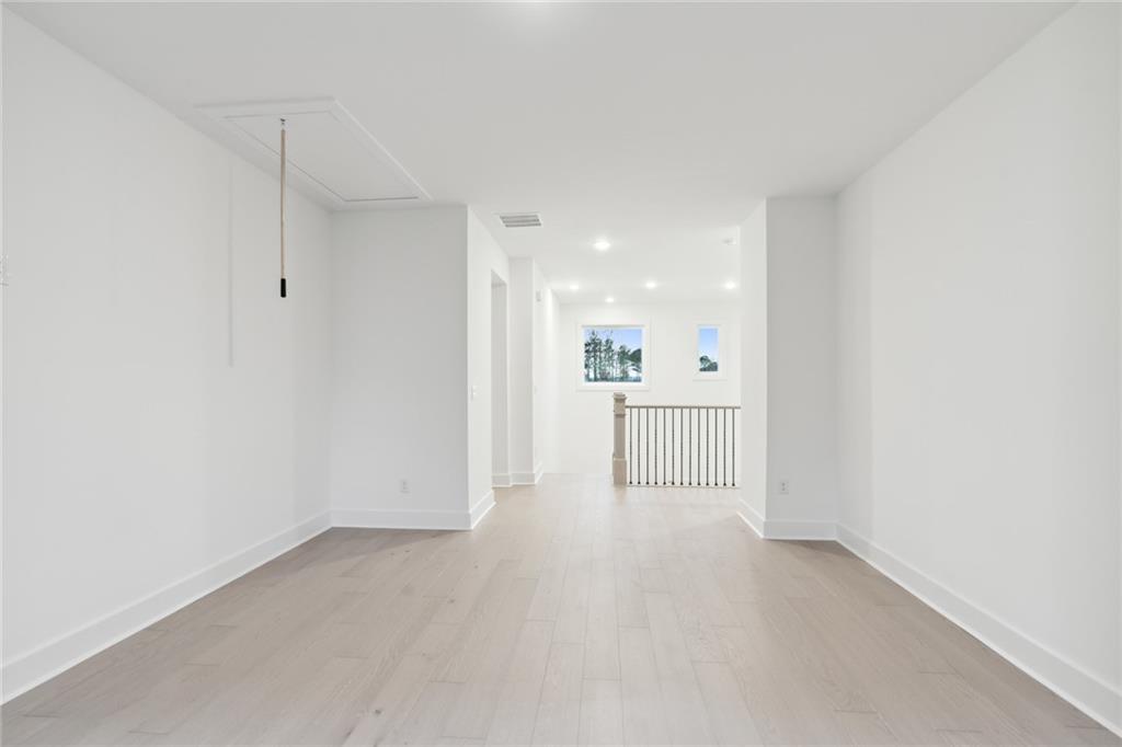 Ellis - Residential