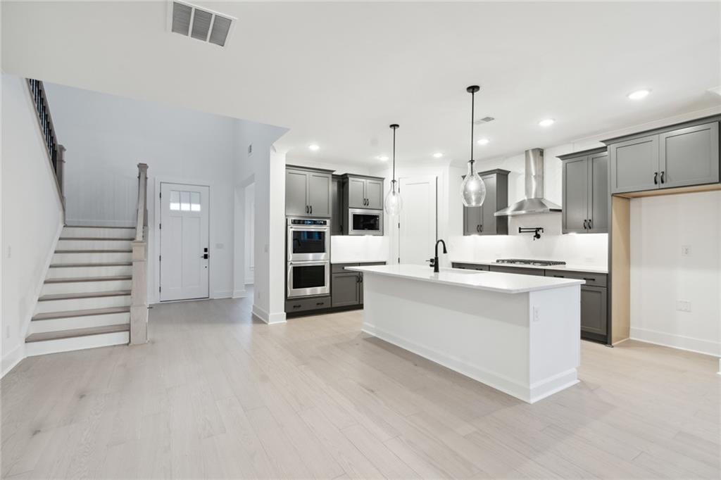 Ellis - Residential