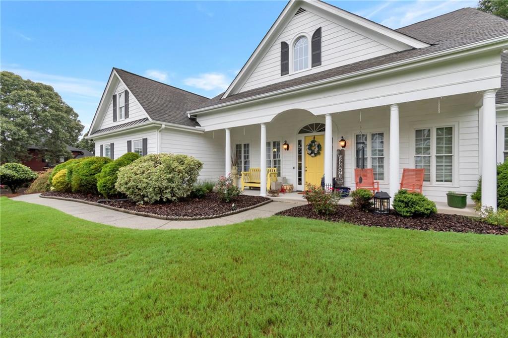 Welcome to 1026 Autumn Blaze Lane – Where Comfort Meets Convenience!
This stunning ranch-style home is so much more than photos can capture. Nestled on a beautiful, flat corner lot in a quiet Lawrenceville community, this spacious home offers an open and airy floor plan that’s perfect for both relaxing and entertaining.
Step inside to find:
A generous open concept living area filled with natural light
An oversized master suite on the main level, designed for true comfort
A convenient Jack-and-Jill bathroom connecting two spacious secondary bedrooms
An additional upstairs master suite, perfect for in-laws, guests, or a private retreat
Whether you're hosting family gatherings or enjoying a peaceful evening inside or outside, this home offers the space and layout to make it all easy, relaxing, and pleasing to be home.
?? Call your agent today to schedule a private tour — this fantastic home won’t last long!