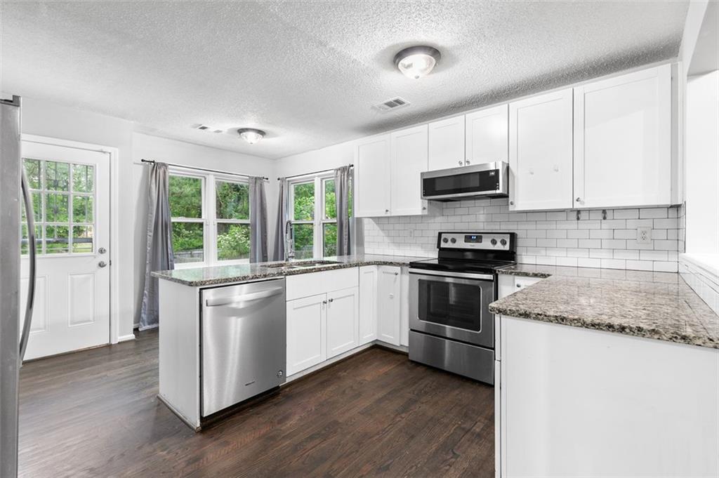 969 Oak Street, Atlanta, Georgia image 7