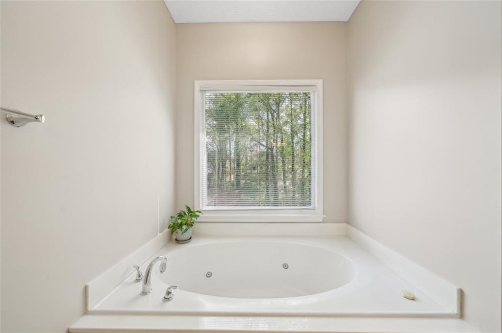 740 Trillium Lane, Lilburn, Georgia image 42