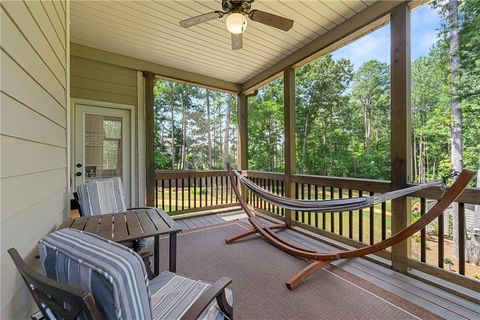 Single Family Residence in Loganville GA 2306 Autumn Olive Way 17.jpg