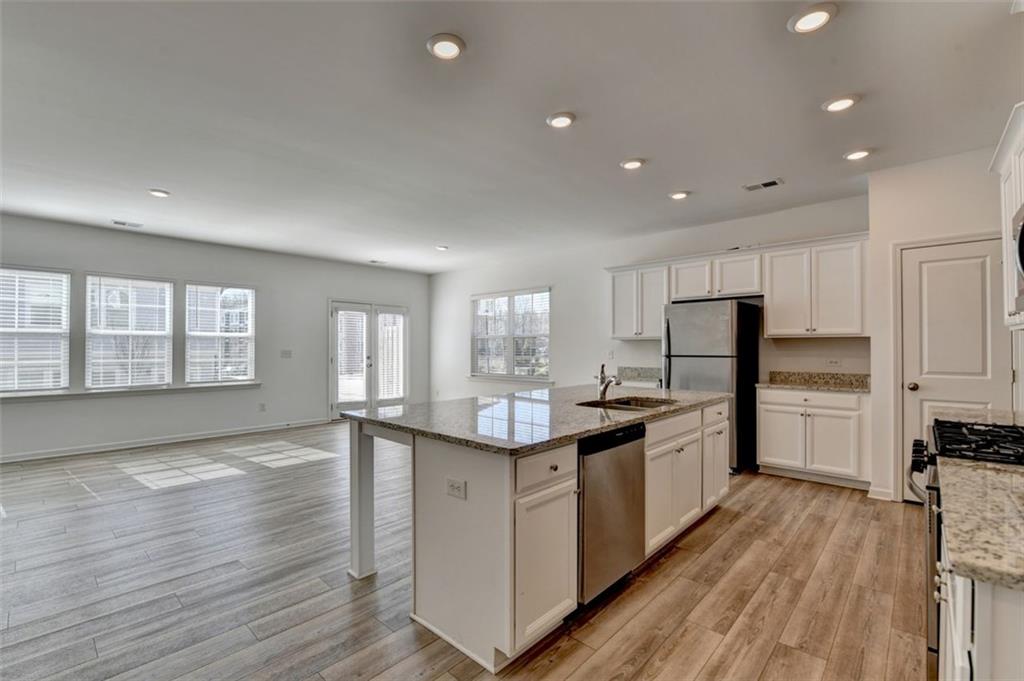 2054 Hickman Walk, Suwanee, Georgia image 9