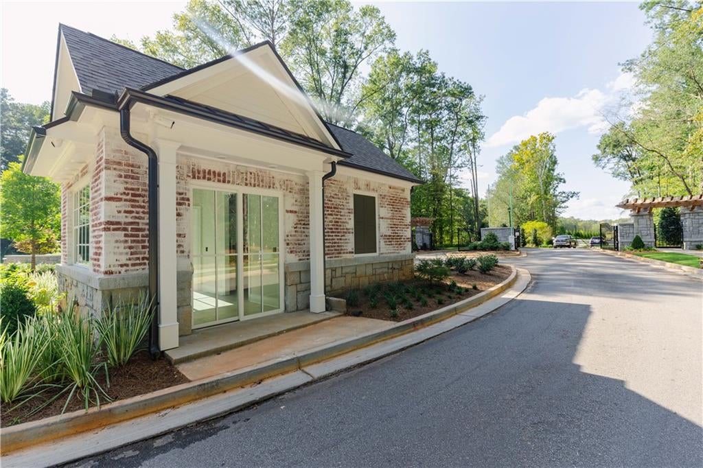 5683 Broad River View 440