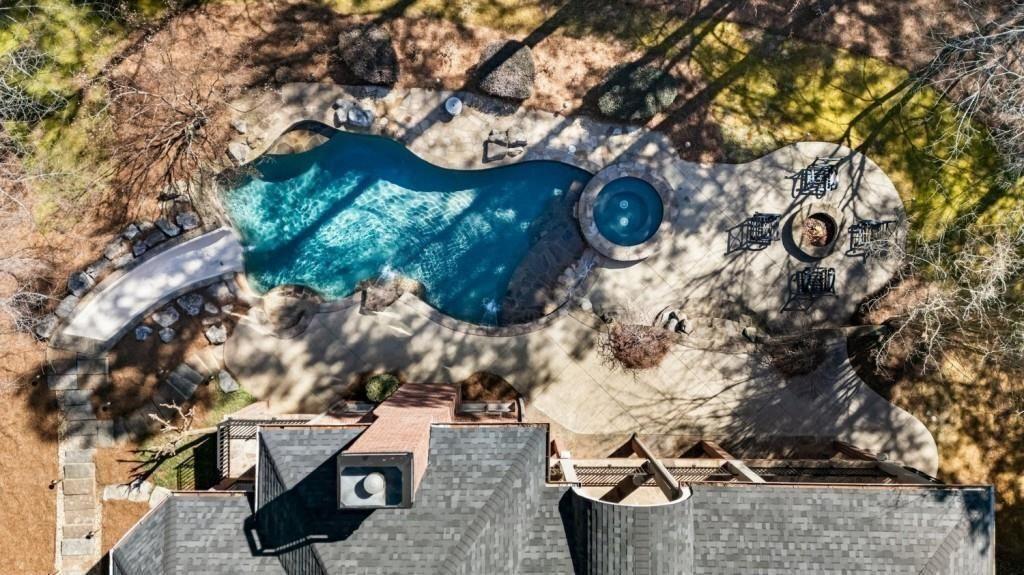 2250 Blackheath Trace