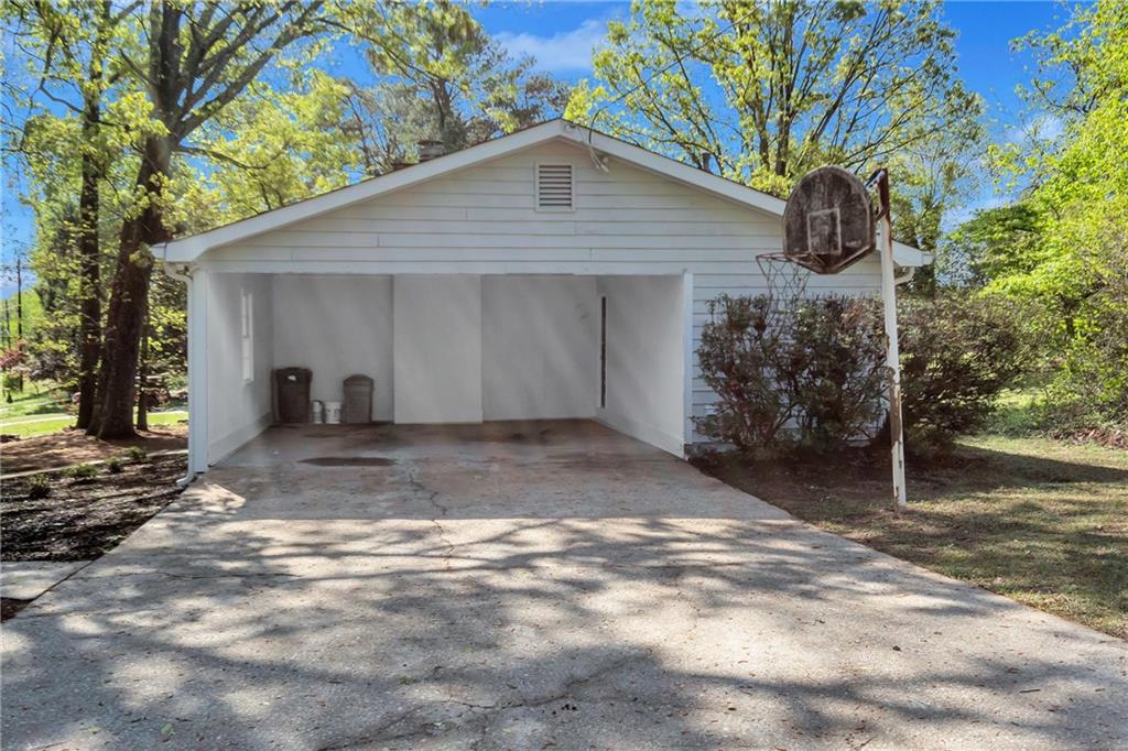 3795 Willowbrook Drive, Douglasville, Georgia image 4