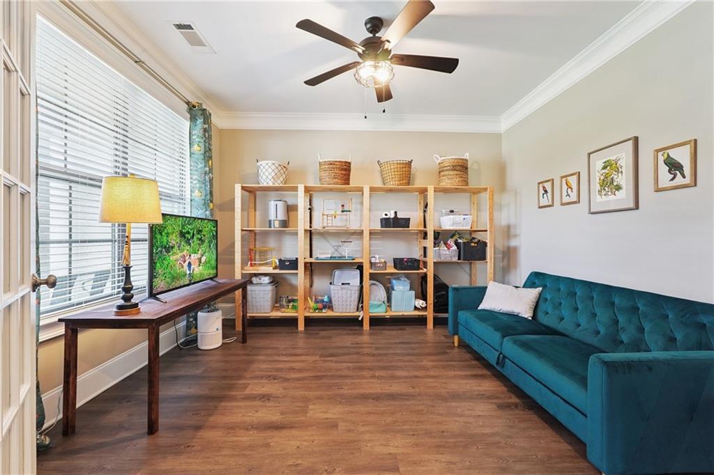 5205 Mirror Lake Drive