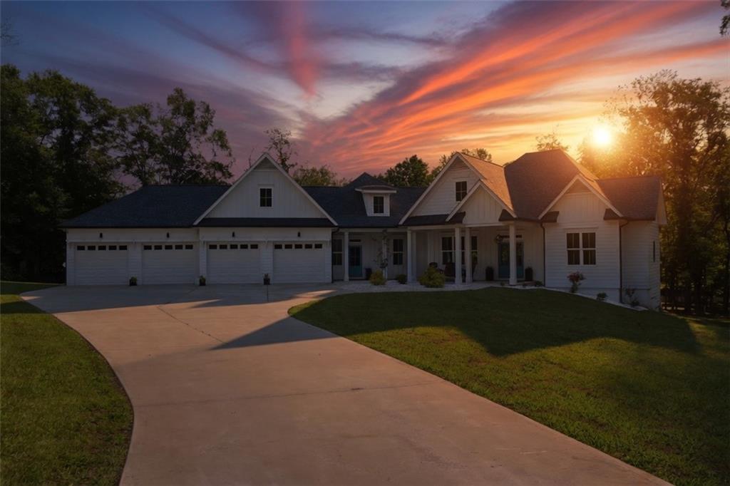8 Ripplewood Trail