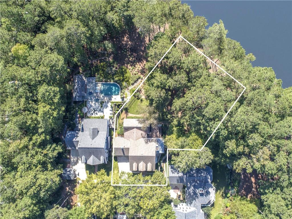 504 Telfair Park