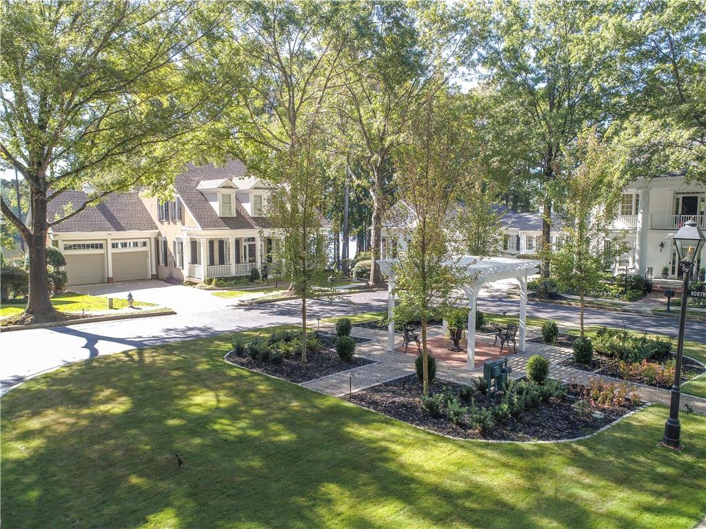 504 Telfair Park