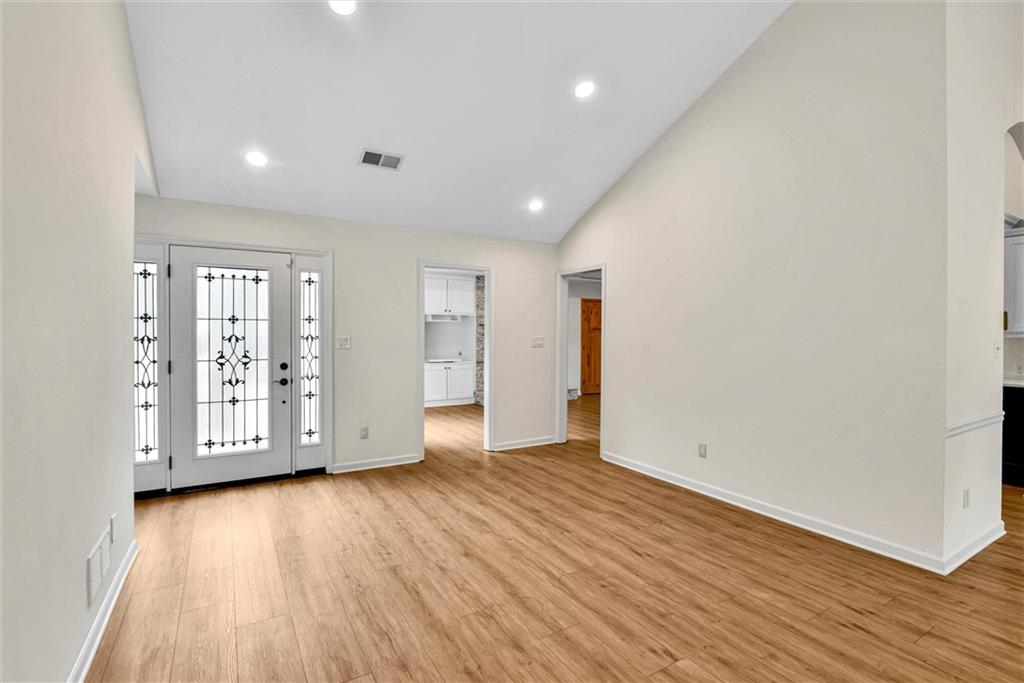 469 Timberlea Lake Drive SE