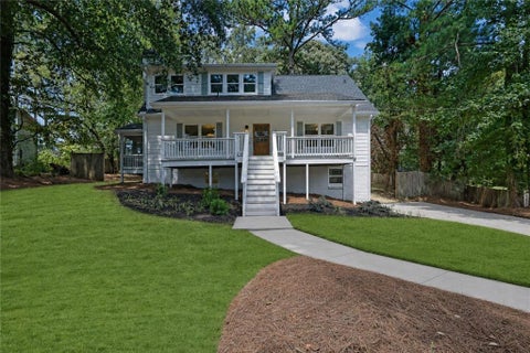 Homes For Sale - 302 Hickory Lane<br/> Canton, GA 30115