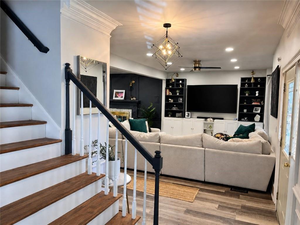 1287 Tiverton Place
