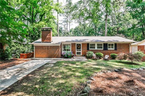 1082 Greenbriar Circle Decatur GA 30033