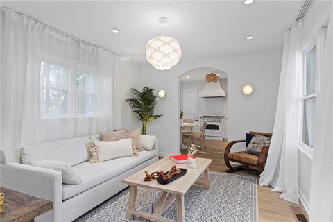 Multifamily For Rent - 716 Stokeswood Avenue #2B<br/> Atlanta, GA 30313