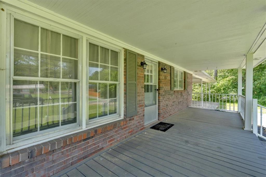 124 Sunset Drive NE