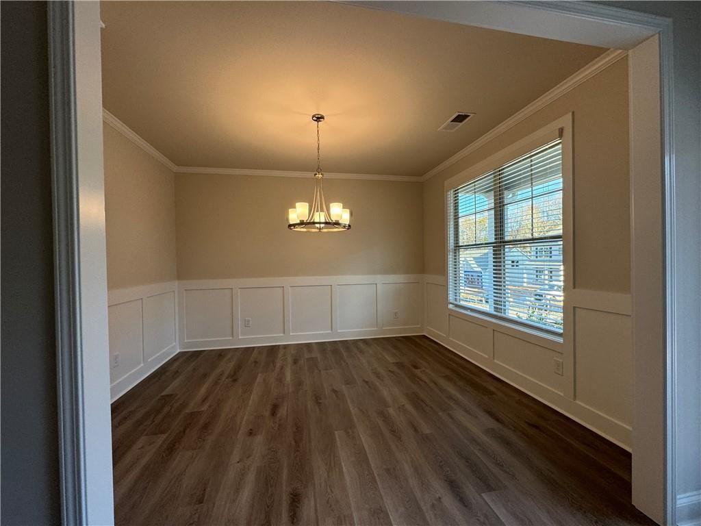 470 HELLEN VALLEY Drive