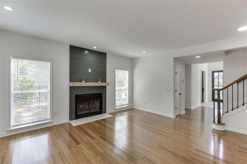 1840 Oak Tree Hollow