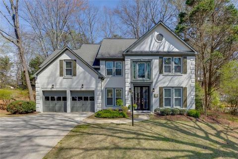 Photo of 1840 Oak Tree Hollow, Alpharetta, GA 30005 (MLS # 7739522)