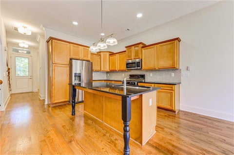 Townhouse For Rent - 1422 Briarhaven Trail<br/> Atlanta, GA 30319