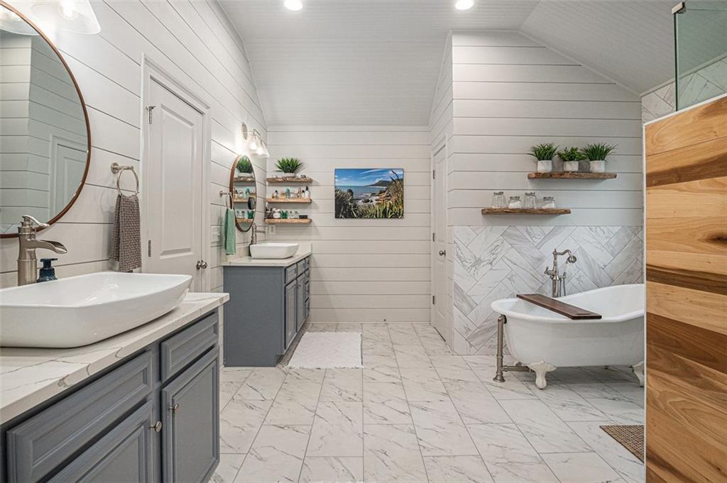 Moss Creek Estates - Residential