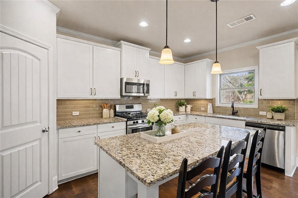 526 Blue Mountain Rise