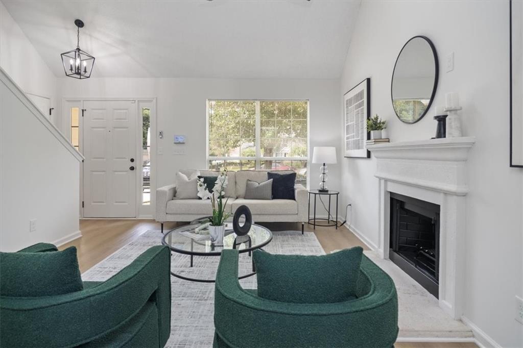 4033 Ravenwood Court
