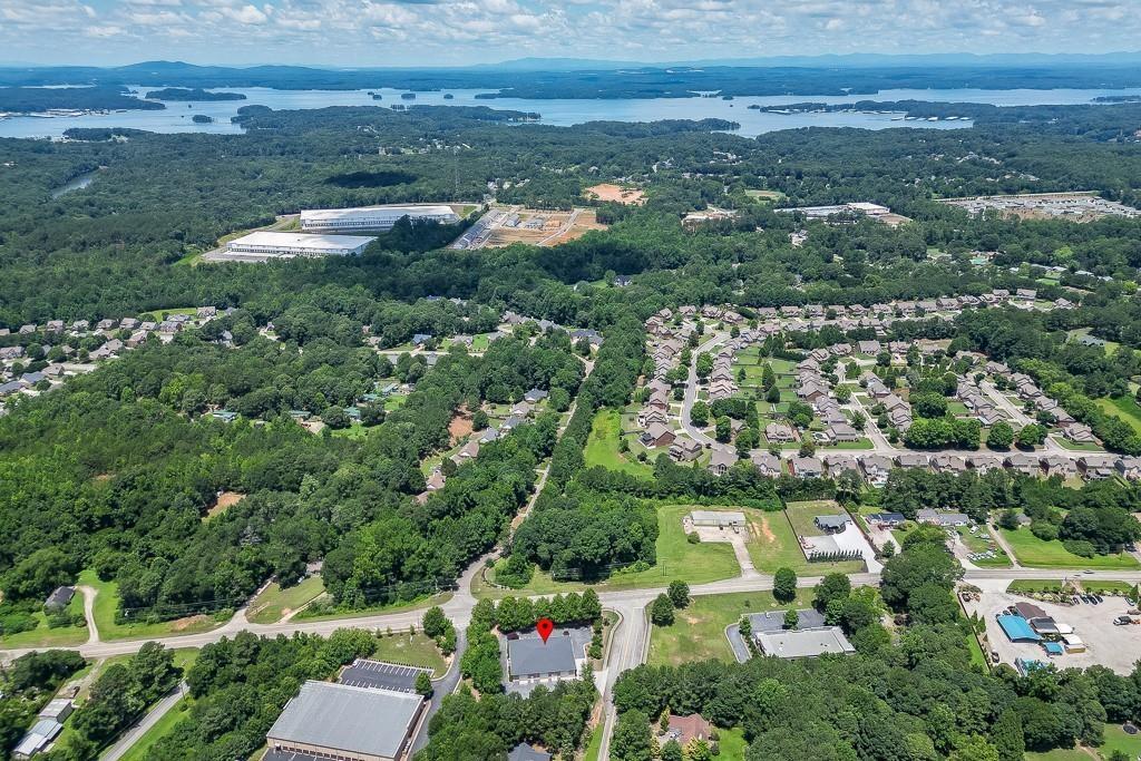 6105 Atlanta Highway