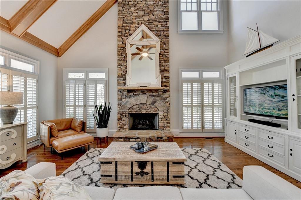 6950 Kettering Lane, Suwanee, Georgia image 29