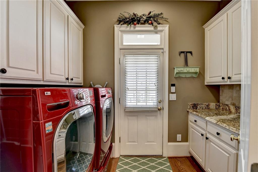 6950 Kettering Lane, Suwanee, Georgia image 34
