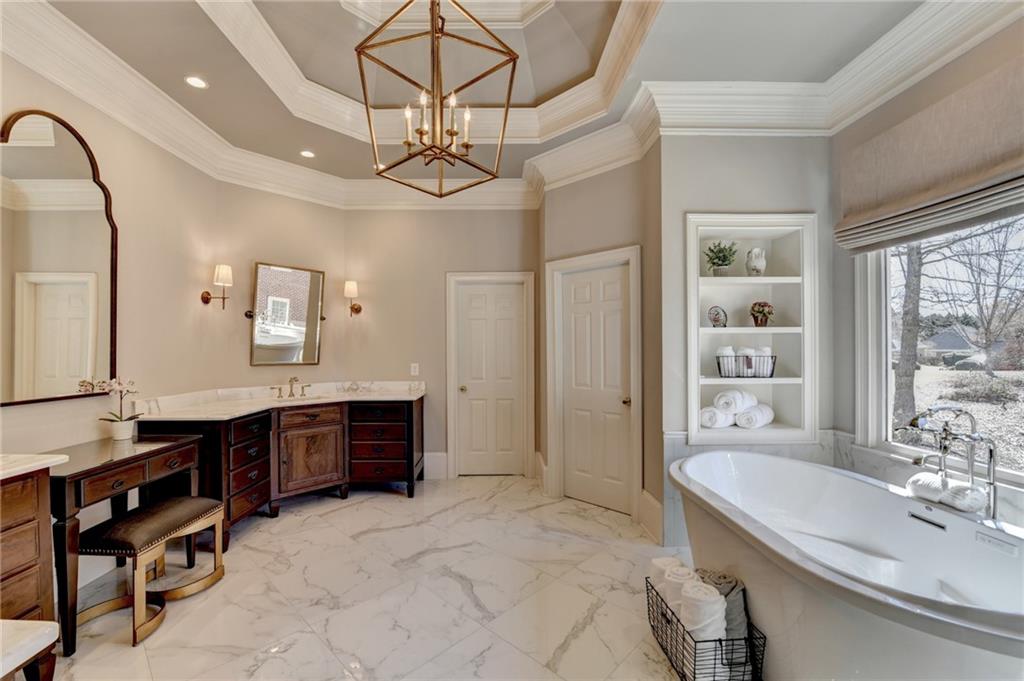 6950 Kettering Lane, Suwanee, Georgia image 38
