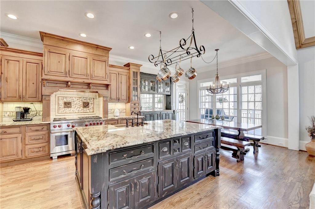 6950 Kettering Lane, Suwanee, Georgia image 3