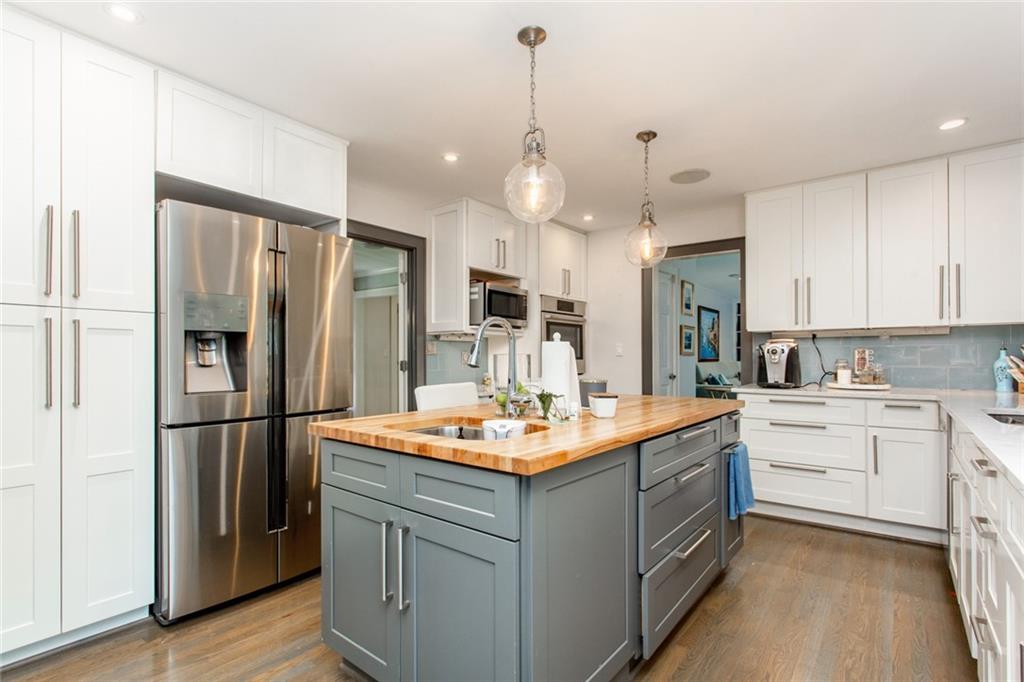 5542 Whitewood Court