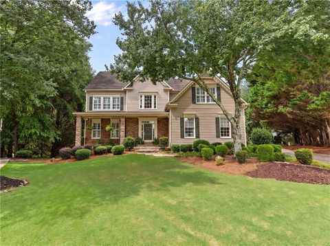 Homes For Sale - 610 Fawn Run<br/> Alpharetta, GA 30005