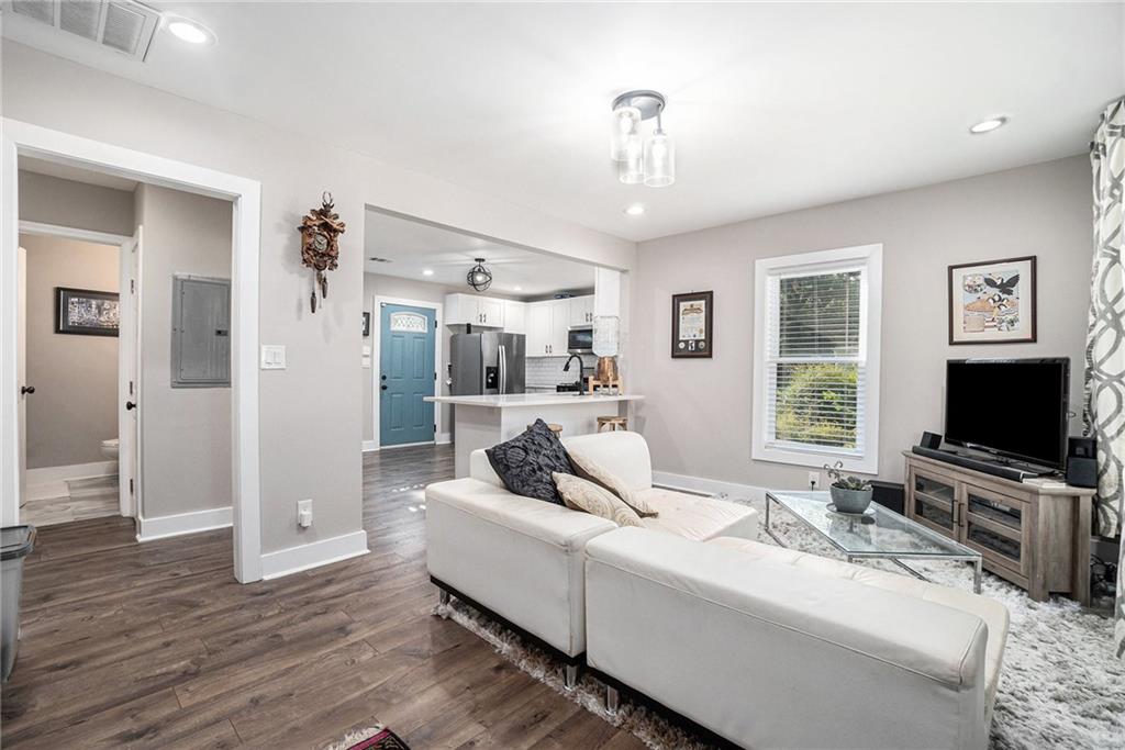 671 Center Hill Avenue NW