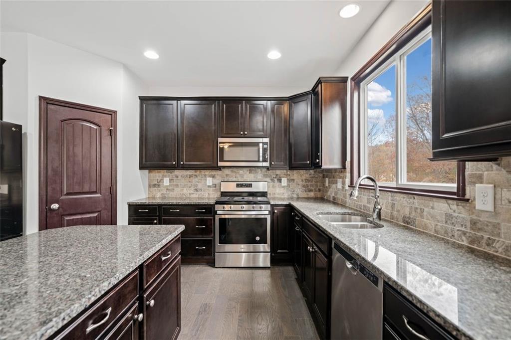 904 Berry Court, Canton, Georgia image 10