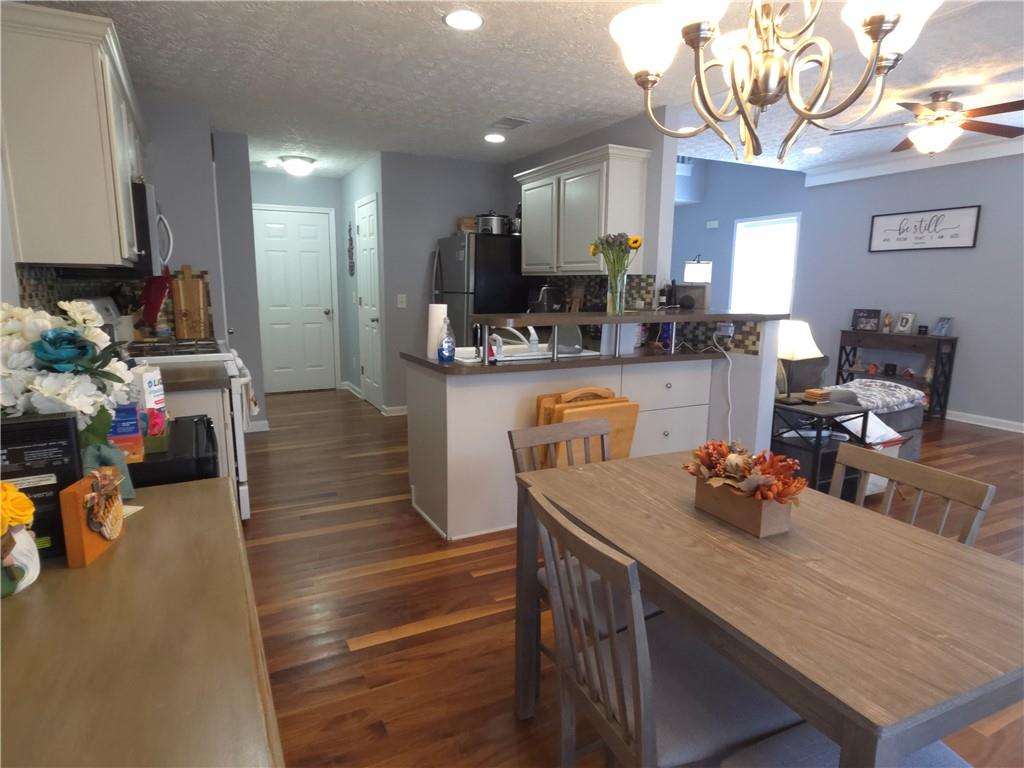 Mountain Ridge - Residential