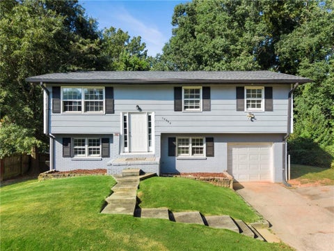 Homes For Sale - 10555 Thrasher Road<br/> Jonesboro, GA 30238