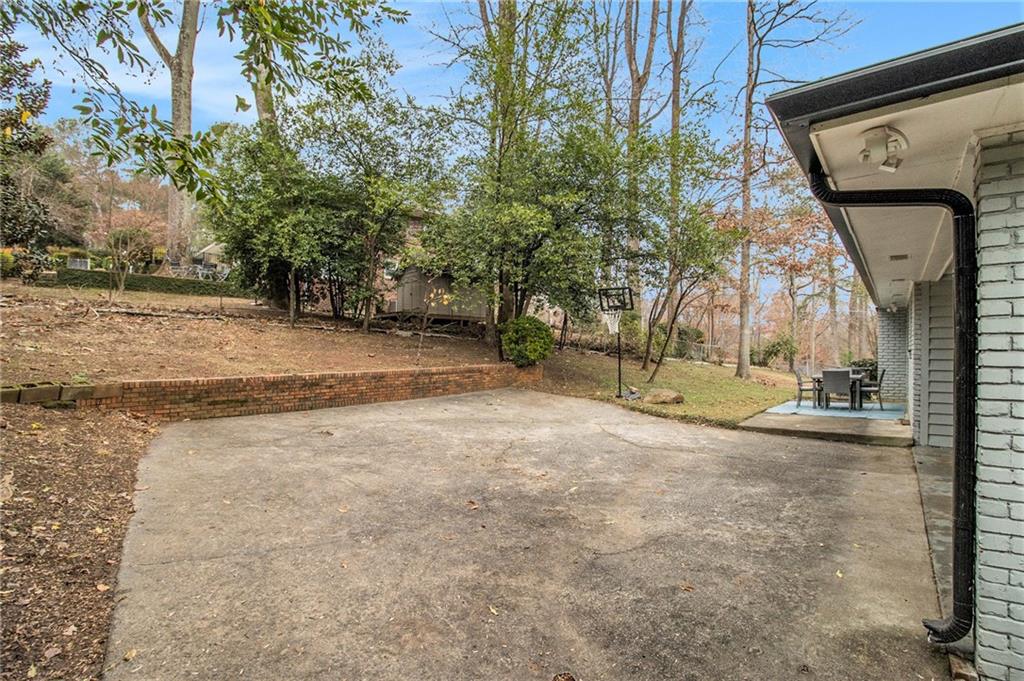 2418 Brookdale Drive NE