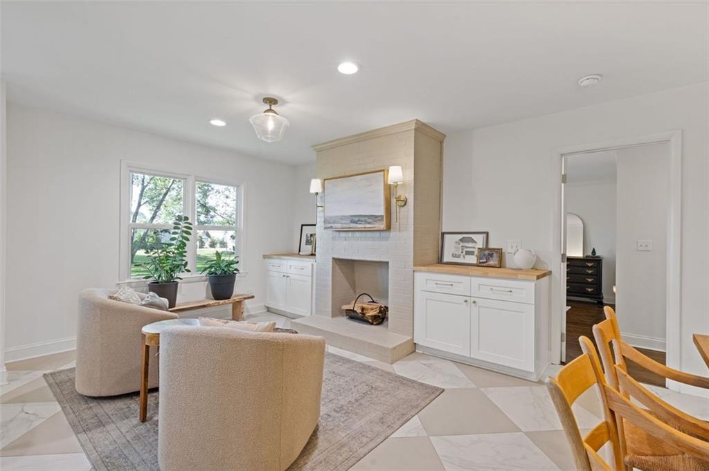 447 Rockwell Church Road NW