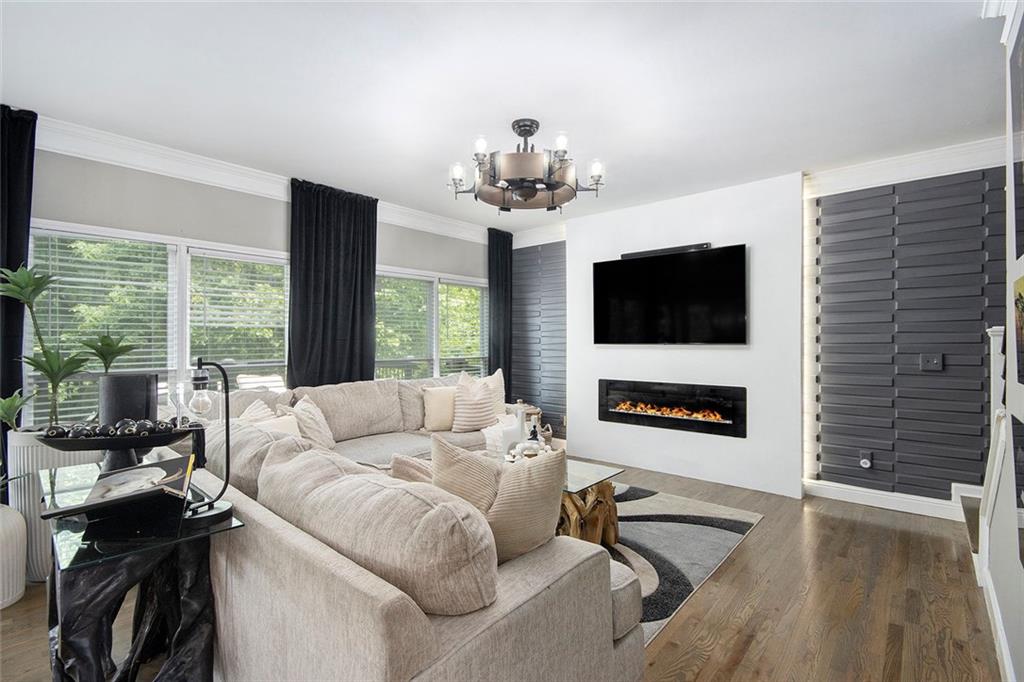 507 Southshore Lane